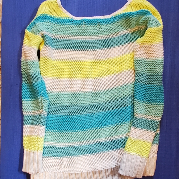 American Eagle Sweater - Picture 2 of 5